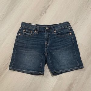 Gap Dark Wash Midi Shorts (24/00)